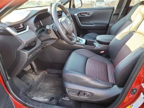 2024 Toyota RAV4 Prime XSE