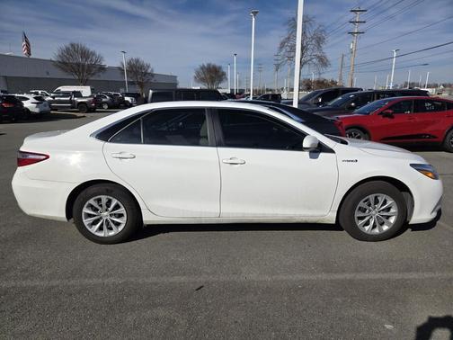 2017 Toyota Camry Hybrid LE