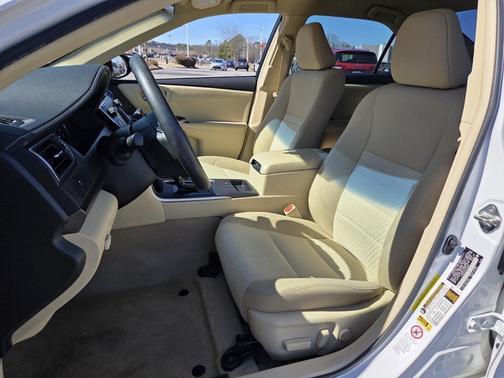 2017 Toyota Camry Hybrid LE