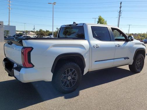 2024 Toyota Tundra Hybrid Platinum
