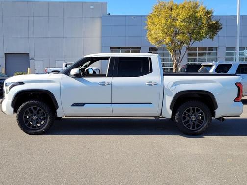 2024 Toyota Tundra Hybrid Platinum