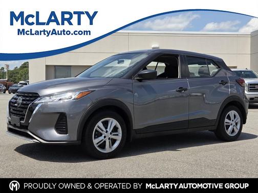 Gun Metallic 2021 Nissan Kicks S