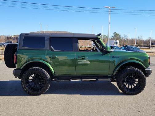 2024 Ford Bronco Outer Banks