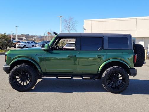 2024 Ford Bronco Outer Banks