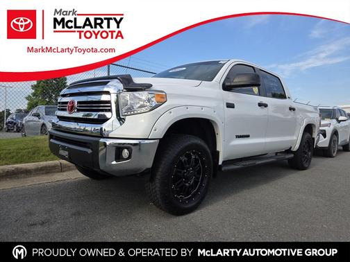 Super White 2017 Toyota Tundra SR5