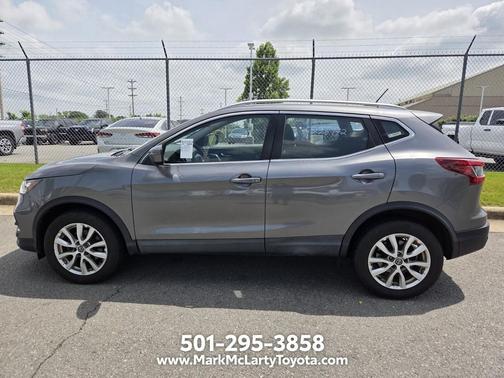 Gun Metallic 2020 Nissan Rogue Sport SV