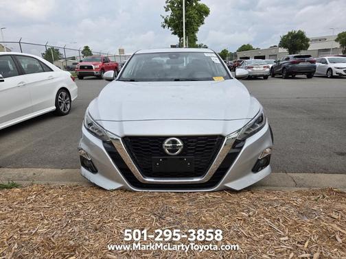 Brilliant Silver Metallic 2019 Nissan Altima 2.5 SL