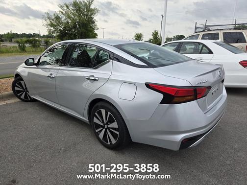 Brilliant Silver Metallic 2019 Nissan Altima 2.5 SL