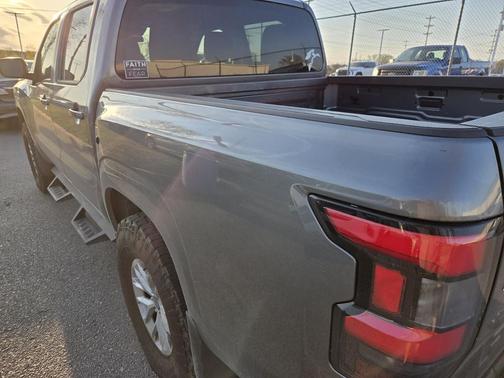 Gun Metallic 2024 Nissan Frontier SV