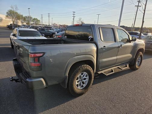 Gun Metallic 2024 Nissan Frontier SV
