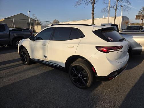 2023 Buick Envision Essence FWD