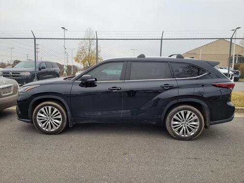 2024 Toyota Highlander Platinum