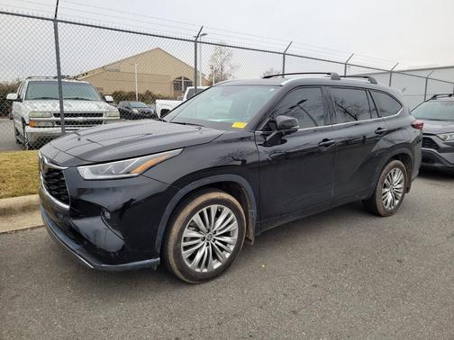2024 Toyota Highlander Platinum