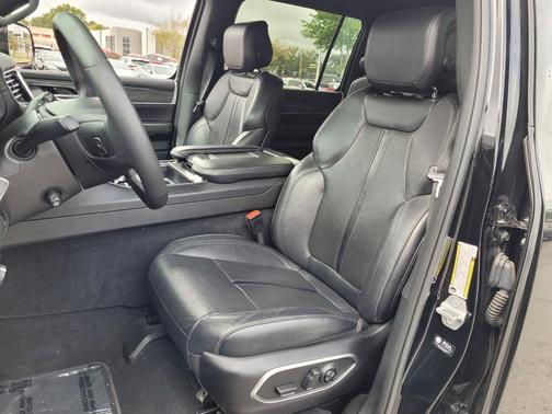 2022 Jeep Wagoneer Series III 4x4