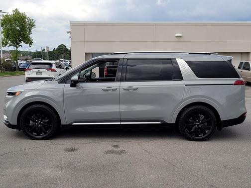 2024 Kia Carnival SX