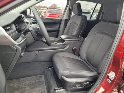 2024 Jeep Grand Cherokee Laredo