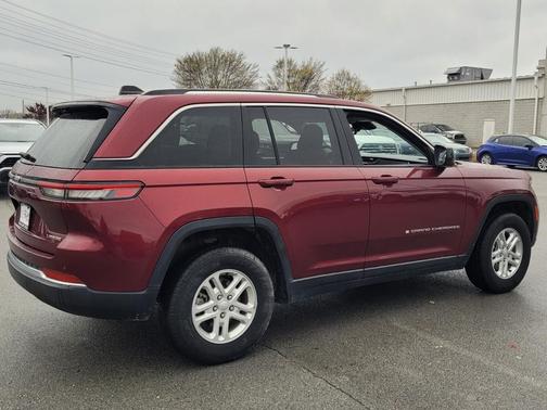 2024 Jeep Grand Cherokee Laredo