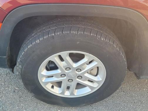 2024 Jeep Grand Cherokee Laredo