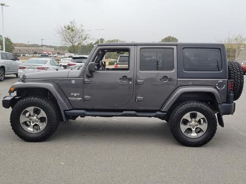 2018 Jeep Wrangler JK Unlimited Sahara