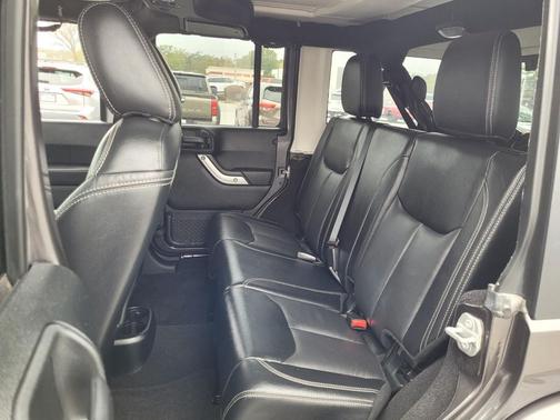 2018 Jeep Wrangler JK Unlimited Sahara