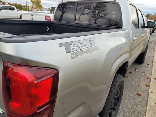 2022 Toyota Tacoma SR