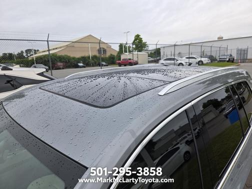 Argent Silver Metallic 2024 Cadillac XT6 Premium Luxury FWD