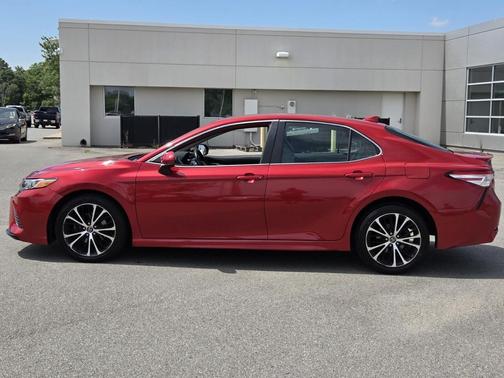 Supersonic Red 2020 Toyota Camry SE
