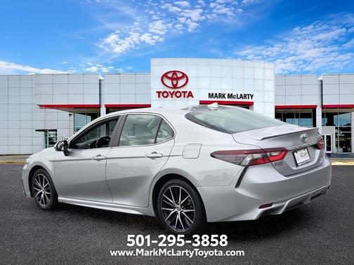 Celestial Silver Metallic 2024 Toyota Camry SE