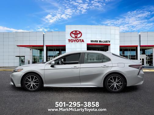 Celestial Silver Metallic 2024 Toyota Camry SE