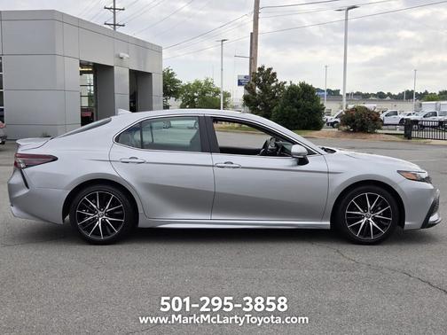 Celestial Silver Metallic 2024 Toyota Camry SE