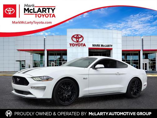 Oxford White 2022 Ford Mustang GT Premium