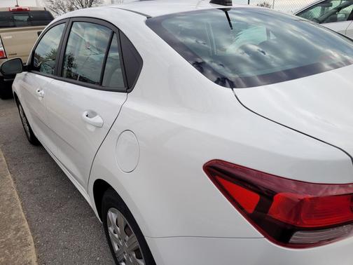 2022 Kia Rio LX
