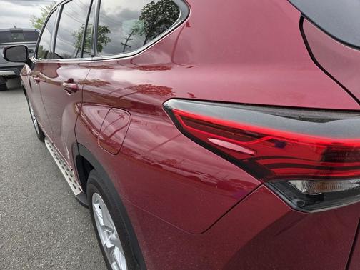 Ruby Flare Pearl 2021 Toyota Highlander LE