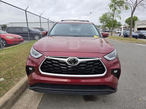 Ruby Flare Pearl 2021 Toyota Highlander LE