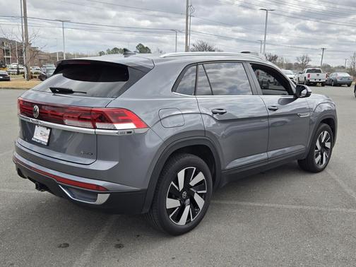 2025 Volkswagen Atlas Cross Sport 2.0T SE w/Technology 4MOTION