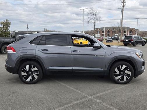 2025 Volkswagen Atlas Cross Sport 2.0T SE w/Technology 4MOTION