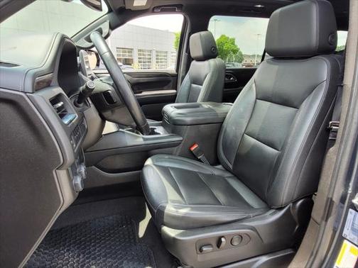 2021 Chevrolet Suburban LT