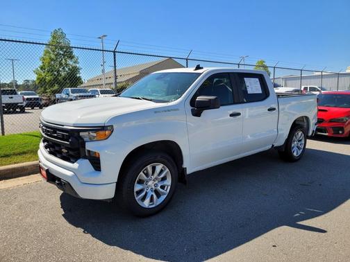 2022 Chevrolet Silverado 1500 Custom
