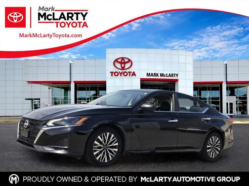 Super Black Clearcoat 2025 Nissan Altima 2.5 SV