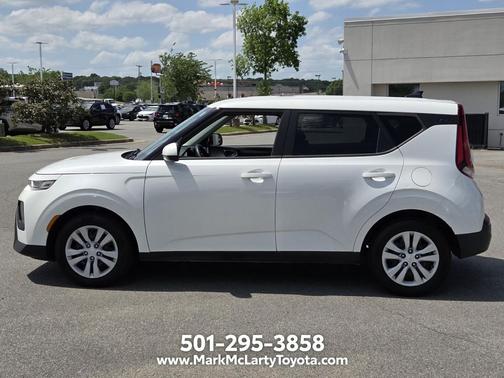 Snow White Pearl 2022 Kia Soul LX