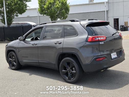 Granite Crystal Metallic Clearcoat 2017 Jeep Cherokee Limited