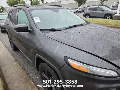 Granite Crystal Metallic Clearcoat 2017 Jeep Cherokee Limited