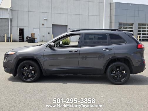 Granite Crystal Metallic Clearcoat 2017 Jeep Cherokee Limited