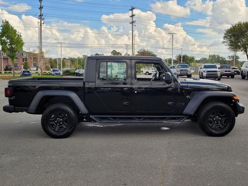 2020 Jeep Gladiator Sport