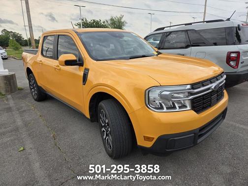 Cyber Orange Tricoat Metallic 2022 Ford Maverick Lariat