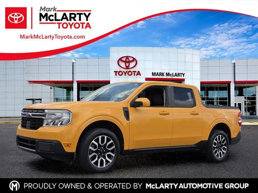 Cyber Orange Tricoat Metallic 2022 Ford Maverick Lariat