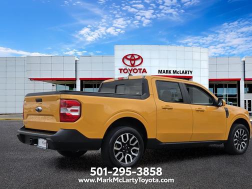Cyber Orange Tricoat Metallic 2022 Ford Maverick Lariat