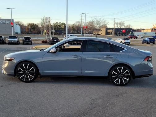 2023 Honda Accord Hybrid Touring