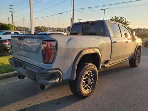2024 GMC Sierra 2500 AT4