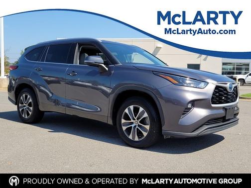 2022 Toyota Highlander Hybrid XLE